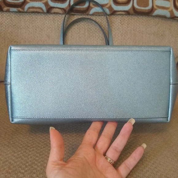 💙LBN Coach Metallic City Zip Tote💙 - Picture 3 of 5